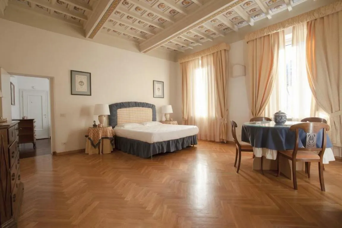 Apartment Istay - Appartamento Cellini Florence Italy